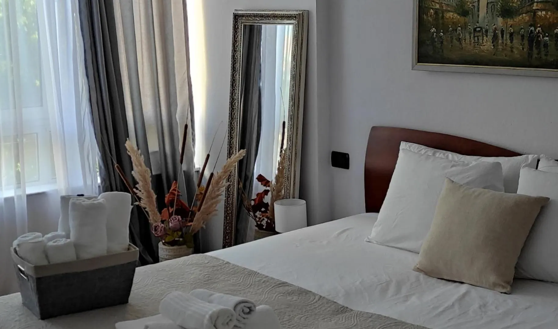 Tirana Center Rustic Retreat Apartment